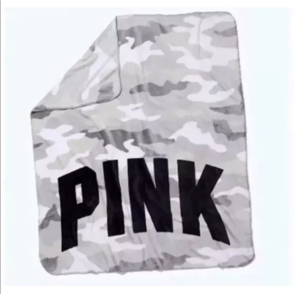 NWT grey camo PINK blanket! Super soft